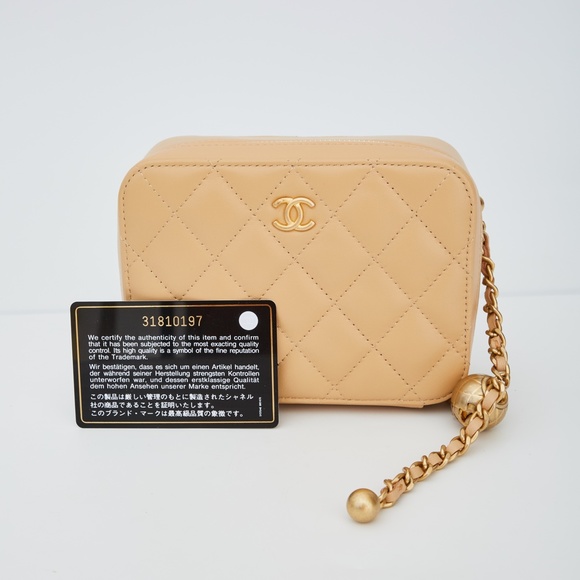 CHANEL PEARL CRUSH MINI CAMERA BAG 32 SERIES (2021) - Picture 4 of 11